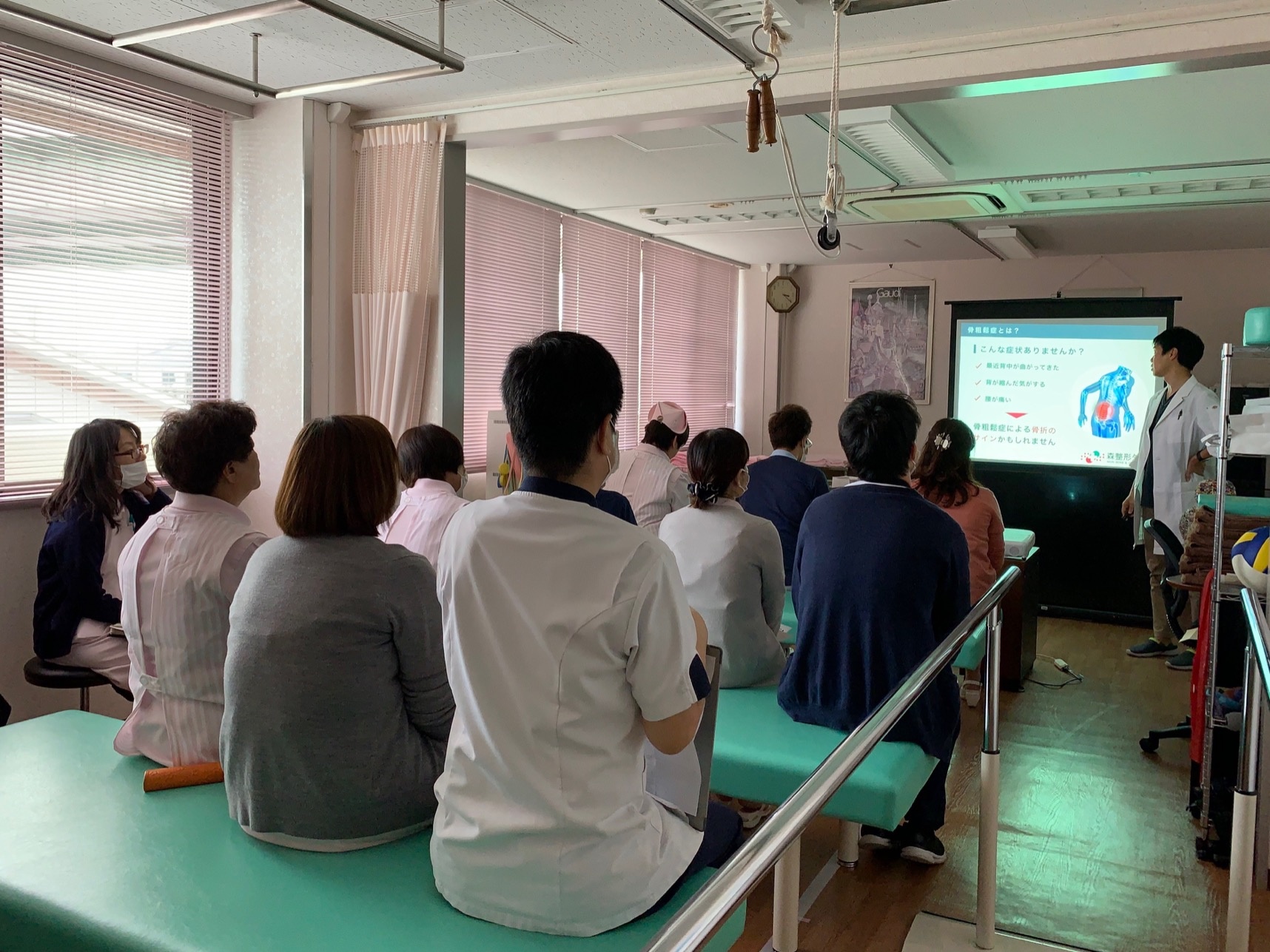 森整形外科の院内勉強会の写真