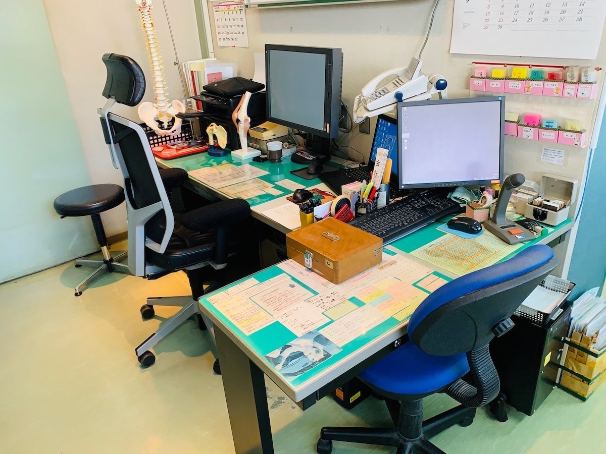 診療補助の机の写真