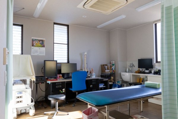 改装期間中の2階診察室