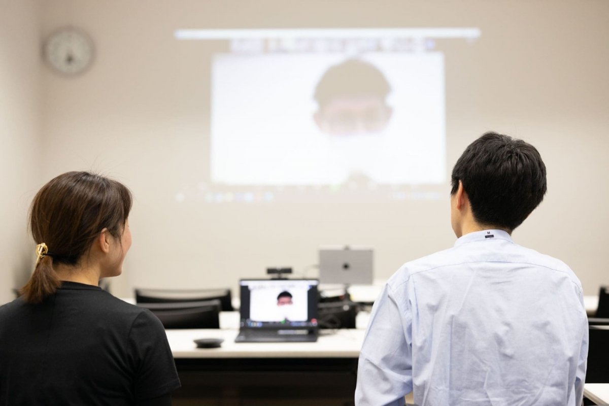 講演会ゲスト講師をする一宮市の森整形外科 院長 松村成毅と理学療法士